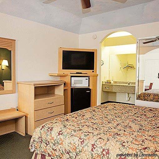 Crystal Inn 249 North Louetta Экстерьер фото