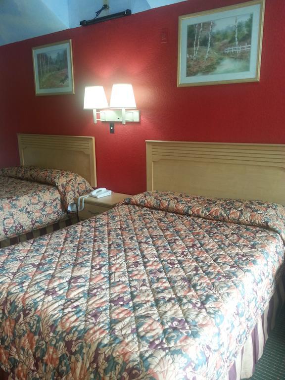 Crystal Inn 249 North Louetta Номер фото
